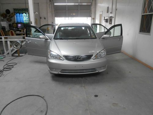 2005 toyota camry xle sedan 4-door 3.0l