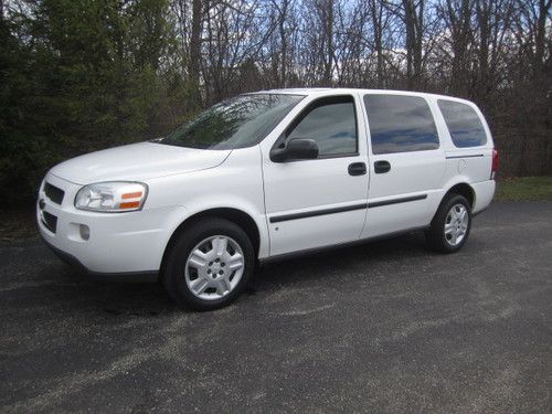 2008 chevrolet uplander cargo van 3.9l v6 auto a/c power options interior racks!