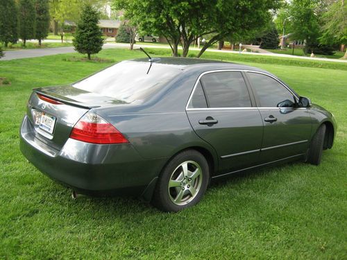 2006 Honda Accord Hybrid, Very Good Condition, 30-35 mpg, Sunroof, Leather, image 3