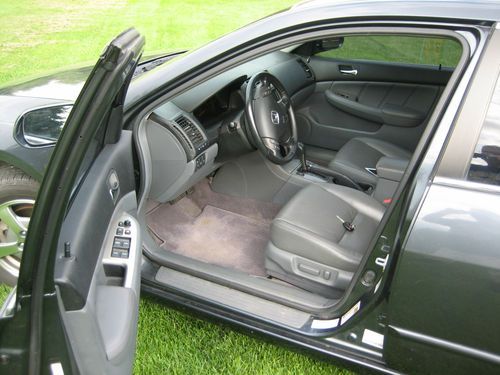 2006 Honda Accord Hybrid, Very Good Condition, 30-35 mpg, Sunroof, Leather, image 7