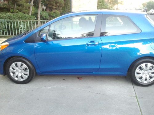 2013 toyota yaris le hatchback 2-door 1.5l