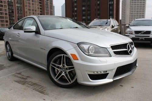 C63 amg 451hp designo navigation pano-roof lane tracking lighting package