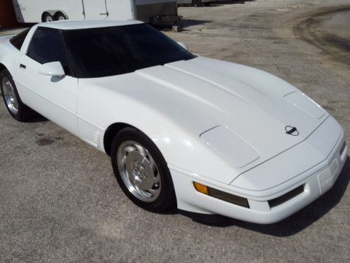 1996 corvette coupe-white, automatic, low miles last year of the c4 beautiful !