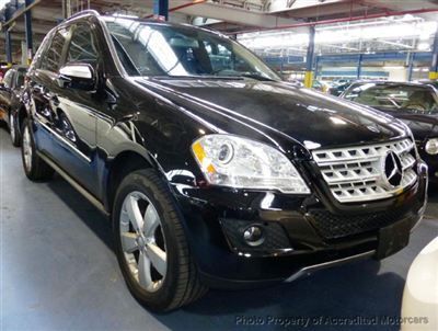 2010 mercedes benz ml-350 awd,nav,navigation,black/black only 21k miles