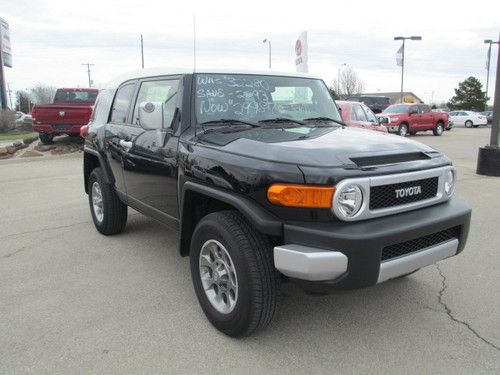 2012 toyota fj cruiser base sport utility 4-door 4.0l