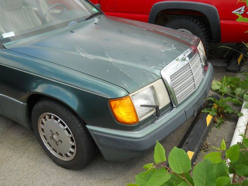 1992 Mercedes Benz 300TE Station Wagon (blown head gasket), image 2