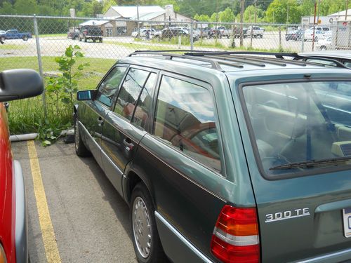 1992 Mercedes Benz 300TE Station Wagon (blown head gasket), image 3