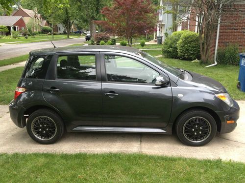 2006 scion xa base hatchback 5- no reserve!