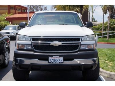 ABS Pre-Owned 8ft bed California Immaculate condition chevy silverado 2500 2006, image 2
