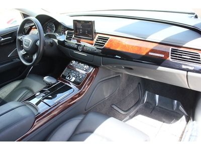 Premium PackageNavigation Panoramic Sunroof Bang & Olufsen Sound System Leather, image 43