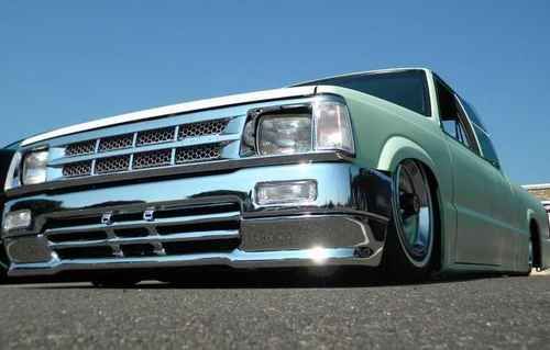 Mazda b2600 lowrider with hydraulics...show truck!!!!