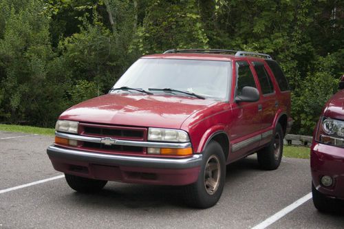1998 Chevy S10 Blazer, 4 Door, Dark Red, US $1,500.00, image 2