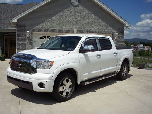 2008 toyota tundra limited extended crew cab pickup 4-door 5.7l