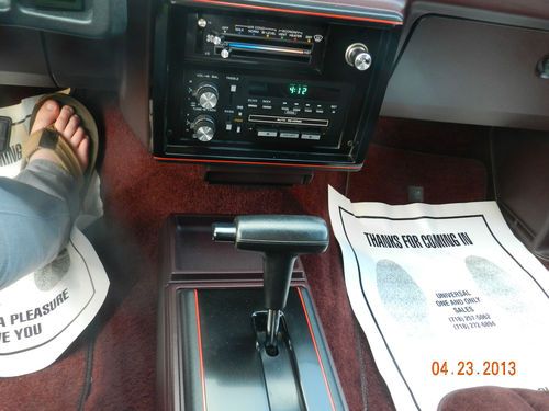 WHITE EXTERIOR, BURGUNDY INTERIOR, V8, MINT CONDITION, ALL ORIGINAL, GARAGE KEPT, US $18,000.00, image 7
