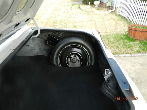 WHITE EXTERIOR, BURGUNDY INTERIOR, V8, MINT CONDITION, ALL ORIGINAL, GARAGE KEPT, US $18,000.00, image 8
