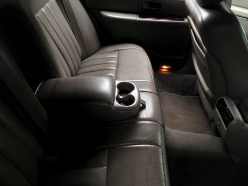 loaded 2003 Lincoln Town Car!, image 6