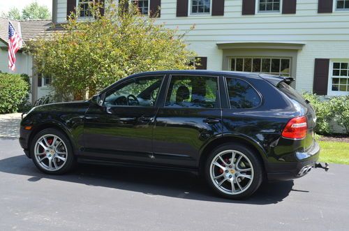 2009 porsche cayenne gts - black/black, tiptronic, fantastic conditon