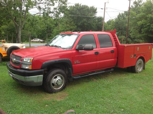 2004 chevrolet 3500 ls  crew cab with omaha service body 6.6l diesel