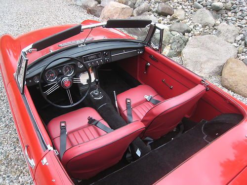 1964 MGB Roadster, very original, rotisseri type restoration, matching numbers, image 8