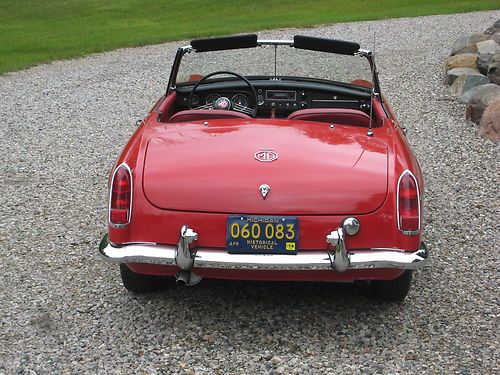 1964 MGB Roadster, very original, rotisseri type restoration, matching numbers, image 9