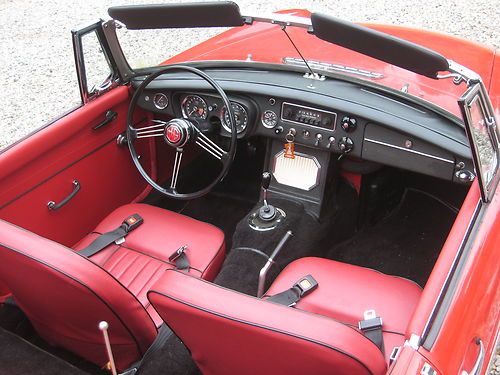 1964 MGB Roadster, very original, rotisseri type restoration, matching numbers, image 11