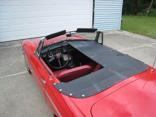 1964 MGB Roadster, very original, rotisseri type restoration, matching numbers, image 12