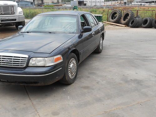 2001 ford crown victoria base sedan 4-door 4.6l