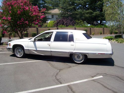 1996 cadillac fleetwood brougham sedan 4-door 5.7l