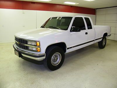 1993 chevy c3500 extended cab only 8600 miles nicest truck out there must see!!!