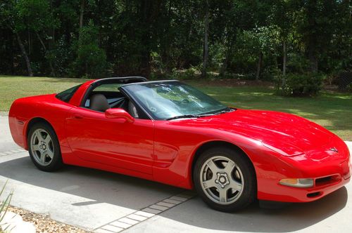 1998 chevrolet corvette base hatchback 2-door 5.7l