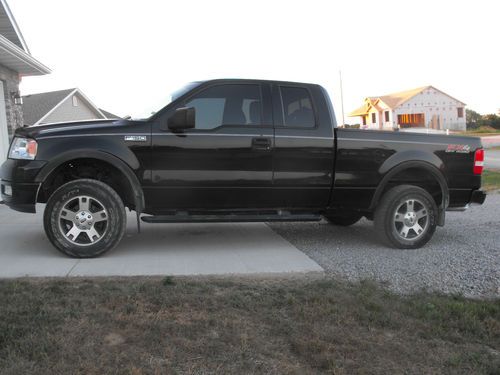 2004 ford f-150 fx4 5.4l v8 4x4 loaded, great condition. best deal on ebay!!!!!