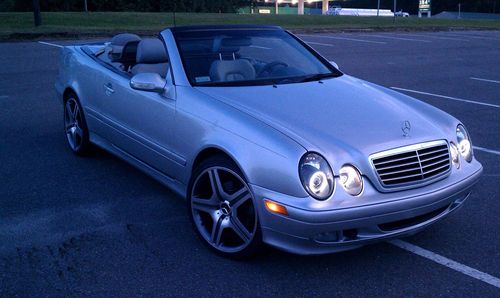 Mercedes clk320 convertible - sleek silver &amp; black w/ updated headlights &amp; rims!