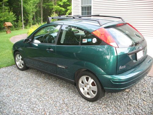 2000 ford focus zx3 hatchback 3-door 2.0l