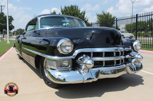 1953 cadillac coupe deville /  mild custom