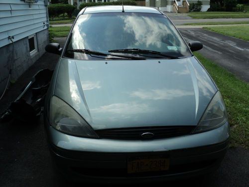 2003 ford focus se sedan 4-door 2.0l