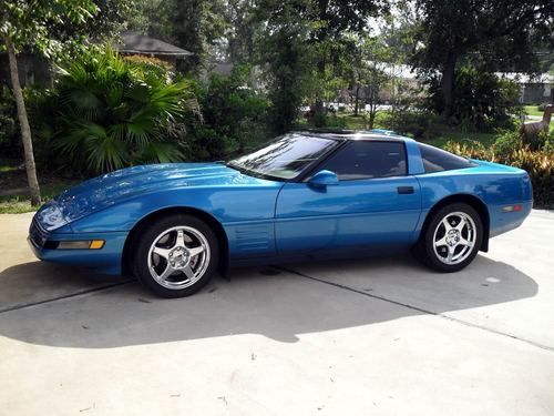 1991 chevrolet corvette zr-1 hatchback 2-door 5.7l