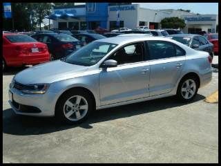 2013 volkswagen/ jetta/ certified dsg/ tdi/ alloys/ leather seats/ l()()k at me