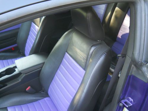 Beautiful Showroom Mustang, image 7