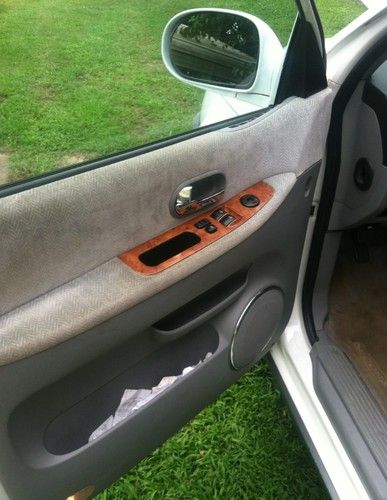 2004 Kia Sedona EX Mini Passenger Van 5-Door 3.5L, image 9