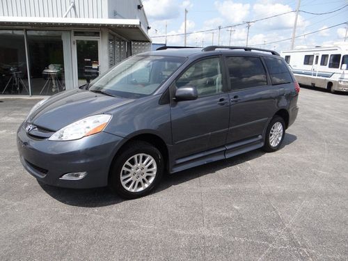 2007 toyota sienna awd handicap van side -  hand control ramp push start