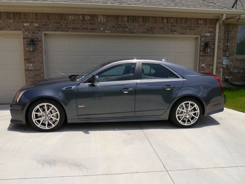 2011 cadillac cts v sedan 4-door 6.2l