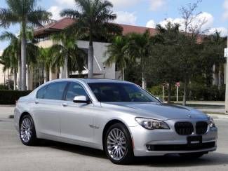 Immaculate-hud-nav-back up cam-night vision-sunroof-chrome wheels-htd &amp; ac seats