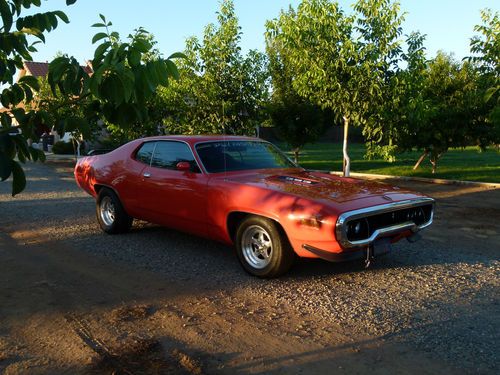 1971 plymouth road runner 383 hp 4 speed factory ac.