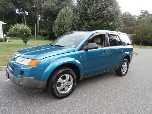 2005 saturn vue 4 cylinder 5 speed manual great mpg 57,000 miles no reserve!!!!!