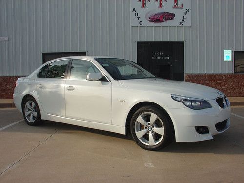 2008 bmw 528xi base sedan 4-door 3.0l fully loaded all wheels drive