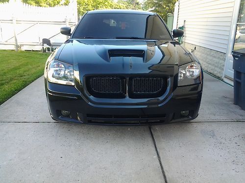 2005 dodge magnum r/t wagon 4-door 5.7l