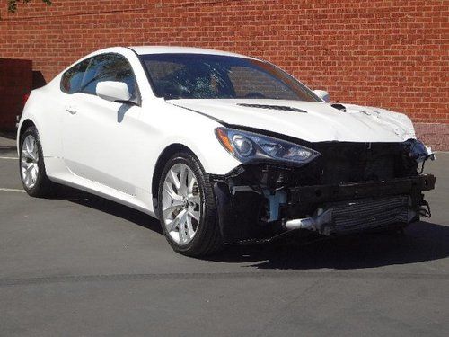 2013 hyundai genesis 2.0t damaged salvage economical priced to sell wont last!!