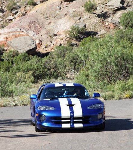 1996 dodge viper gts coupe 2-door 8.0l