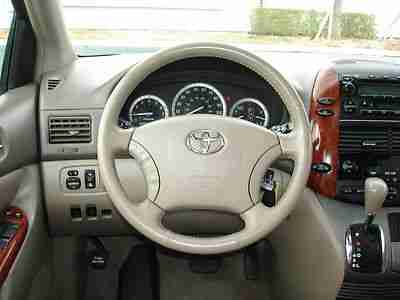 BEAUTIFUL SIENNA XLE - LOADED - LEATHER - POWER GLASS SUNROOF - LIKE NEW - LOOK!, image 8