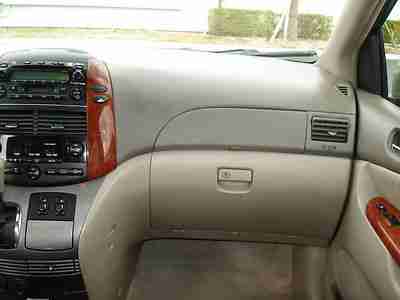 BEAUTIFUL SIENNA XLE - LOADED - LEATHER - POWER GLASS SUNROOF - LIKE NEW - LOOK!, image 10